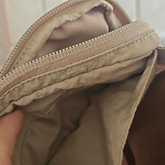 Lululemon small crossbody - Picture 10 of 10